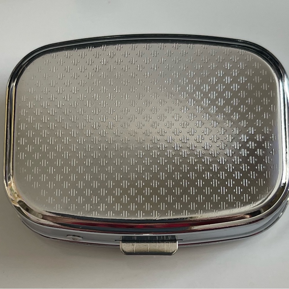 Uberte Dragonfly Metal Pillbox. 2 Compartment and Snap Closure. NEW - Picture 2 of 4